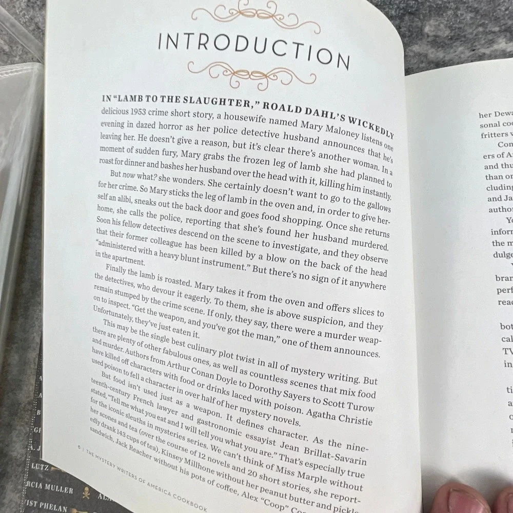 Quirk Books The Mystery Writers of America Cookbook Kate‎ White Hardcover